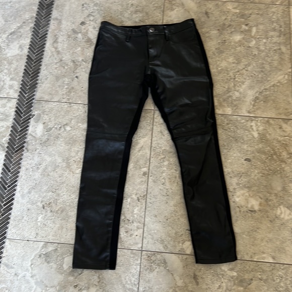 BANANA REPUBLIC faux leather front pant - Picture 2 of 6